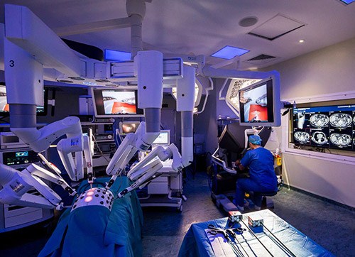 Operație robotică da Vinci pe adenom de prostată